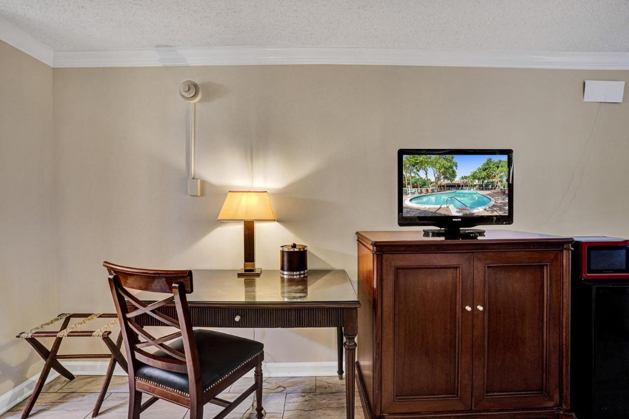 Fort Lauderdale Grand Hotel Εξωτερικό φωτογραφία